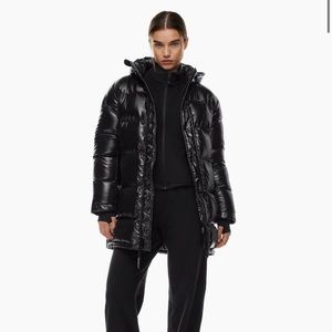 TNA Super Puff Mid High Gloss XXS Black